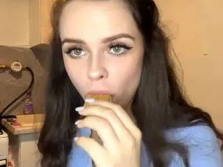 Nanceyneifert  live sex cam