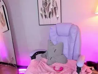 Hollie-jolie  live sex cam