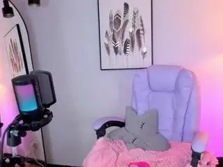 Hollie-jolie  live sex cam