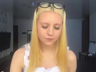 Medaschur  live sex cam