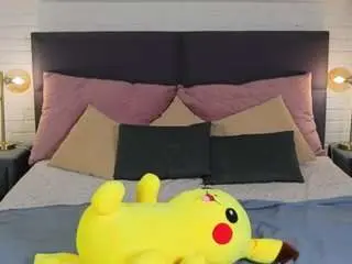 Micky-love  live sex cam