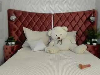 Monicabevy  live sex cam