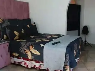 Sweethotlips102  live sex cam