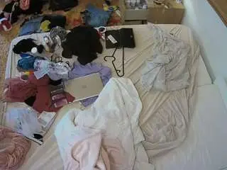 Voyeurcam-julmodels-whitebed-3  live sex cam