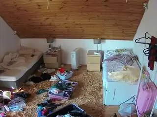 Voyeurcam-julmodels-whitebed-3  live sex cam