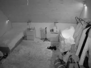 Voyeurcam-julmodels-whitebed-3  live sex cam