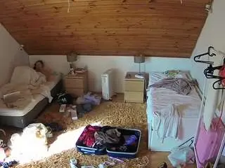 Voyeurcam-julmodels-whitebed-3  live sex cam