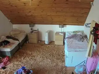 Voyeurcam-julmodels-whitebed-3  live sex cam