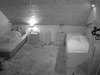 Voyeurcam-julmodels-whitebed-3  live sex cam