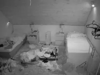 Voyeurcam-julmodels-whitebed-3  live sex cam