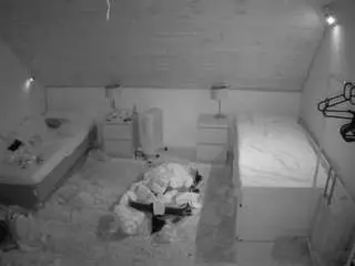 Voyeurcam-julmodels-whitebed-3  live sex cam
