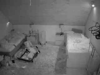 Voyeurcam-julmodels-whitebed-3  live sex cam