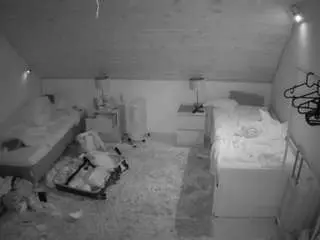 Voyeurcam-julmodels-whitebed-3  live sex cam