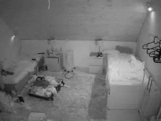 Voyeurcam-julmodels-whitebed-3  live sex cam