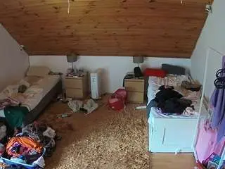 Voyeurcam-julmodels-whitebed-3  live sex cam