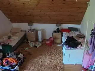Voyeurcam-julmodels-whitebed-3  live sex cam