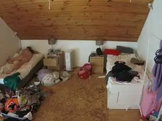 Voyeurcam-julmodels-whitebed-3  live sex cam