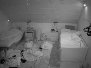 Voyeurcam-julmodels-whitebed-3  live sex cam
