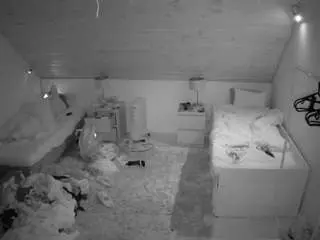 Voyeurcam-julmodels-whitebed-3  live sex cam