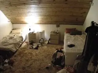 Voyeurcam-julmodels-whitebed-3  live sex cam