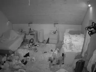 Voyeurcam-julmodels-whitebed-3  live sex cam