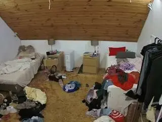 Voyeurcam-julmodels-whitebed-3  live sex cam