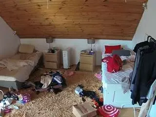 Voyeurcam-julmodels-whitebed-3  live sex cam