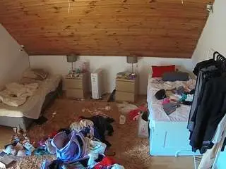 Voyeurcam-julmodels-whitebed-3  live sex cam