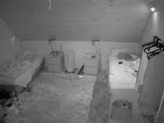 Voyeurcam-julmodels-whitebed-3  live sex cam