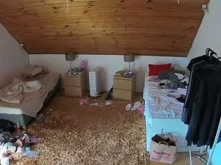 Voyeurcam-julmodels-whitebed-3  live sex cam
