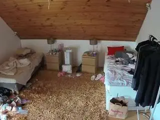 Voyeurcam-julmodels-whitebed-3  live sex cam