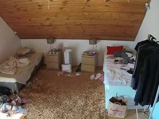 Voyeurcam-julmodels-whitebed-3  live sex cam