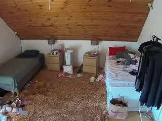 Voyeurcam-julmodels-whitebed-3  live sex cam