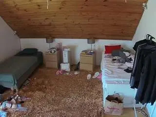 Voyeurcam-julmodels-whitebed-3  live sex cam