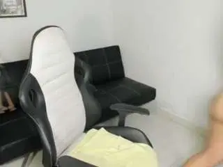 Alyssaaan  live sex cam