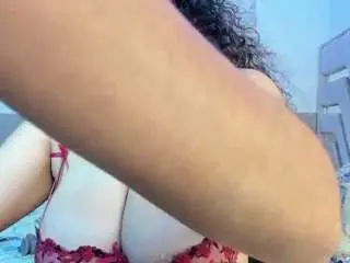 Alyssaaan  live sex cam