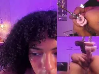 Lunaacurly  live sex cam