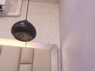 Melanie-gale  live sex cam