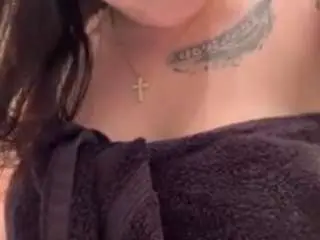 Tinylillady  live sex cam