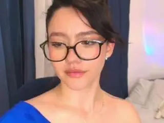 Itsliaa  live sex cam
