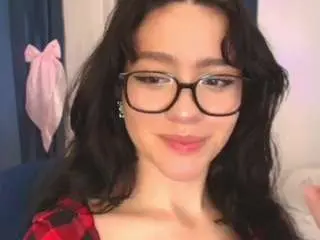 Itsliaa  live sex cam