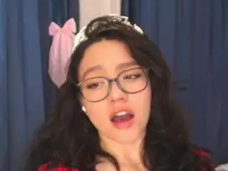 Itsliaa  live sex cam