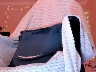 Mollyhugs  live sex cam