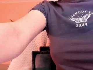 Mollyhugs  live sex cam