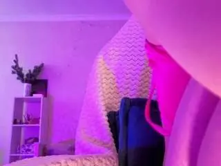 Mollyhugs  live sex cam