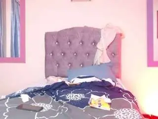 Naya-10  live sex cam