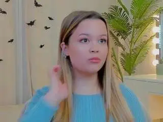 Nevanghiem  live sex cam