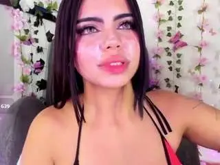 Sarayy-jones  live sex cam