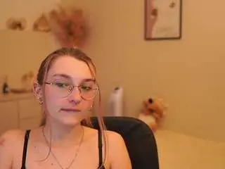 Sophielux18  live sex cam