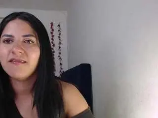 Hilari18  live sex cam
